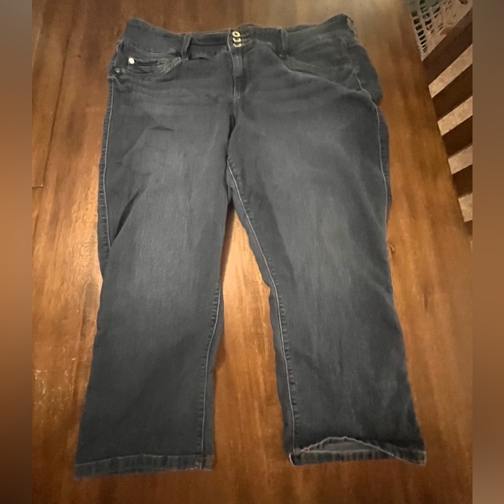 Torrid Dark Blue crop jeans